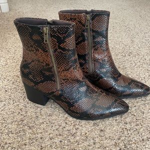NWT - ASOS snake skin men’s boots